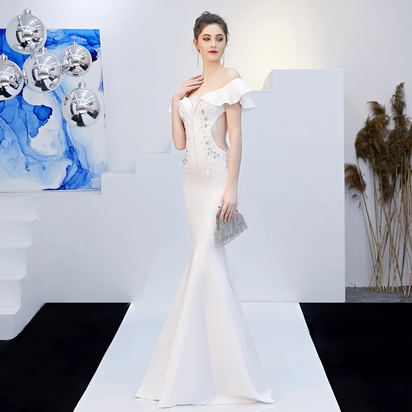Robe de mariée longue rouge asymétrique à une épaule, coupe sirène, idéale pour un banquet ou une soirée de mariage. view 5