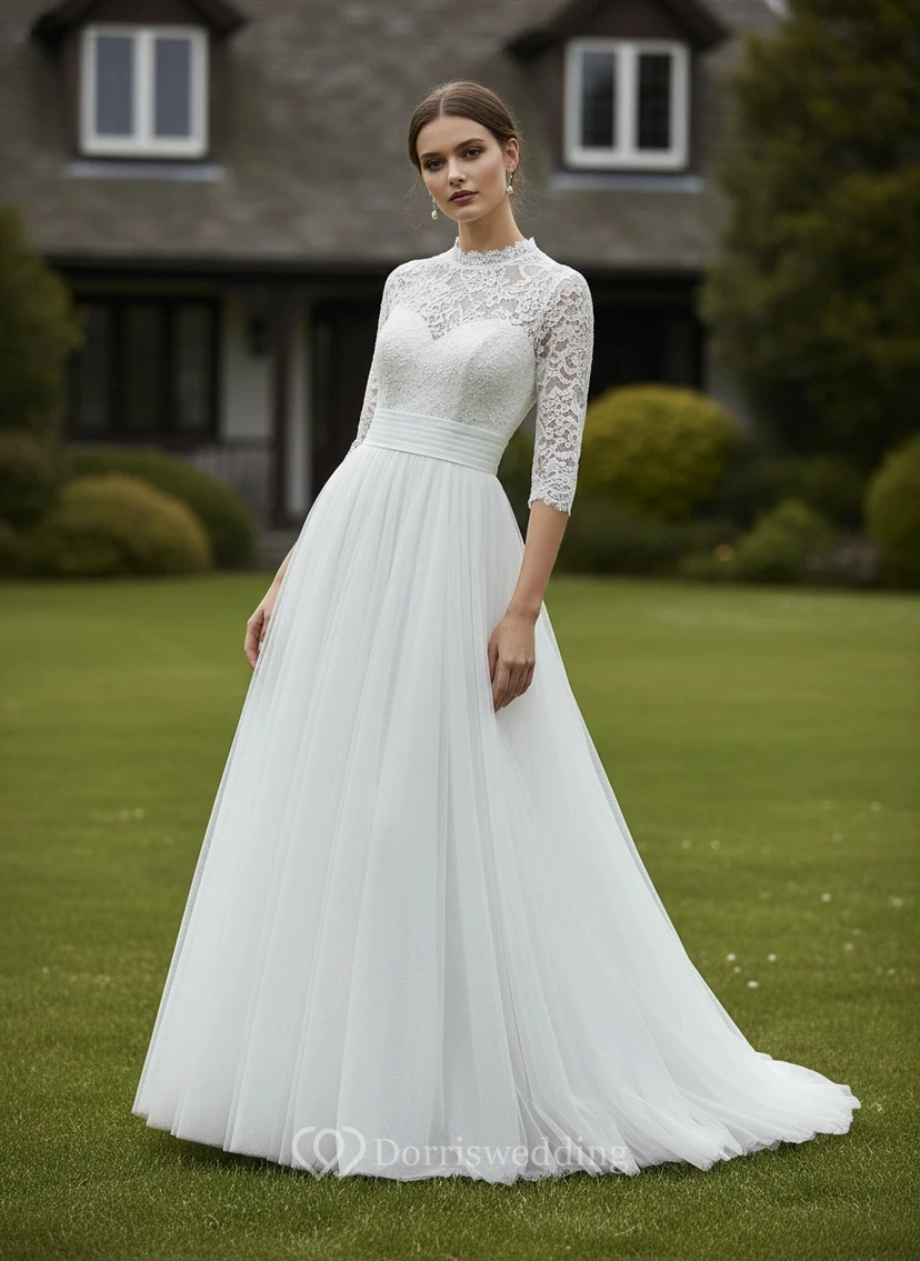 Vestido de novia conservador de tul con cuello alto