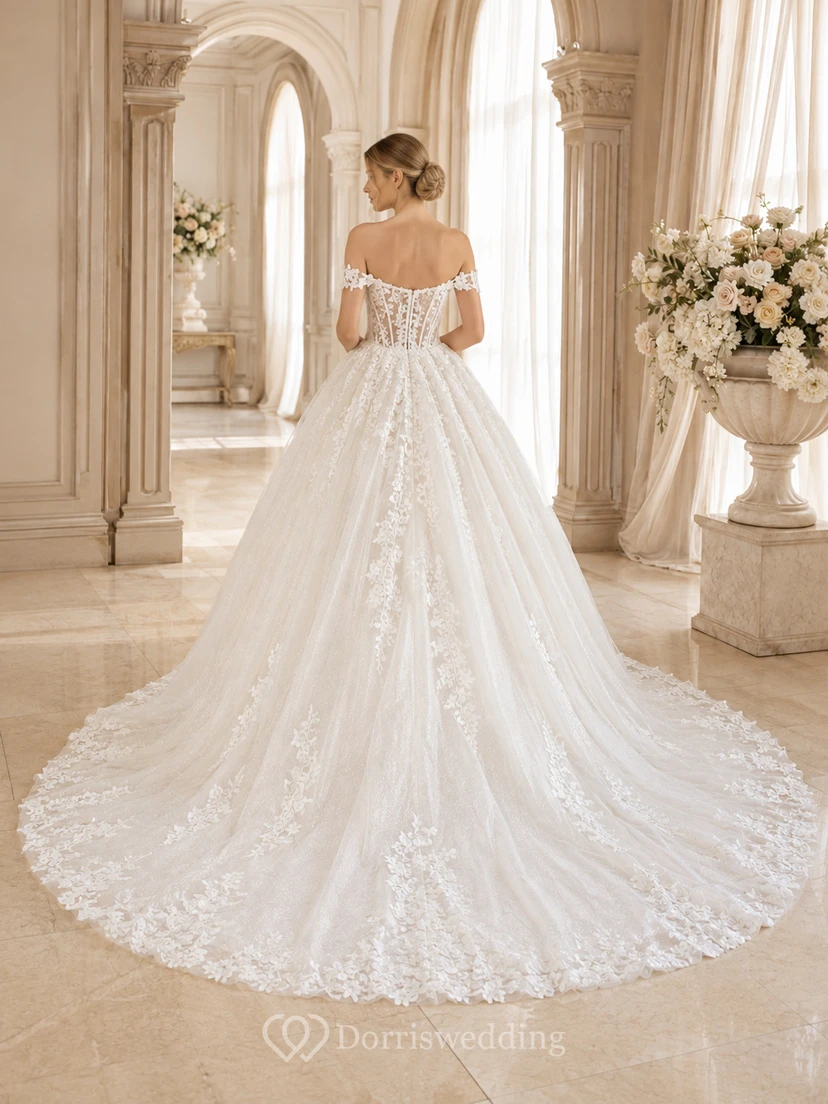 Robe de bal romantique en dentelle florale à épaules dénudées et traîne cathédrale view 2