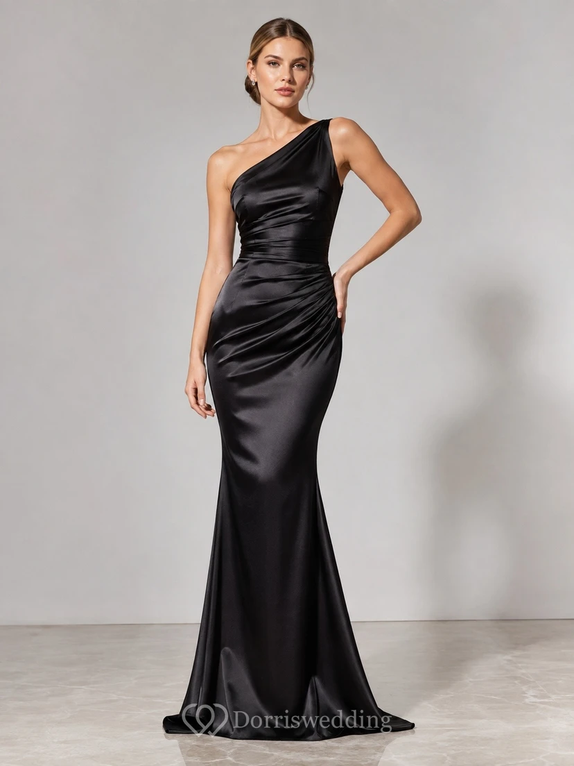 Vestido formal largo hasta el suelo, de satén negro, sin mangas y con un solo hombro, estilo sirena.