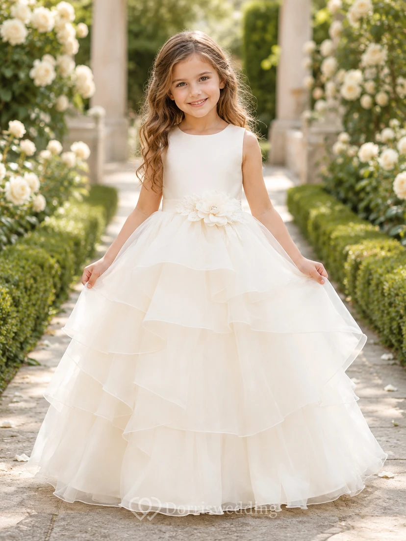 Vestido de niña de las flores de organza color marfil con falda acampanada en línea A, sin mangas, cuello joya, largo hasta el suelo, para ceremonia en el jardín.