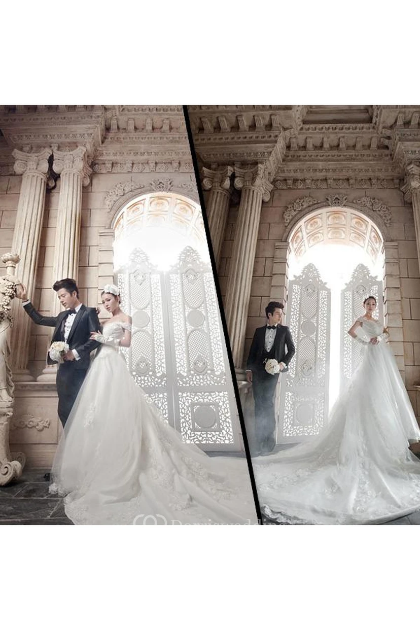 Vintage Off-the-Shoulder Lace Bowknot Wedding Dresses Lace With Long Train view 5