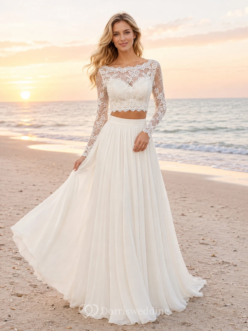 Ensemble de mariée pour une escapade romantique à la plage : haut court en dentelle à manches longues et mousseline.