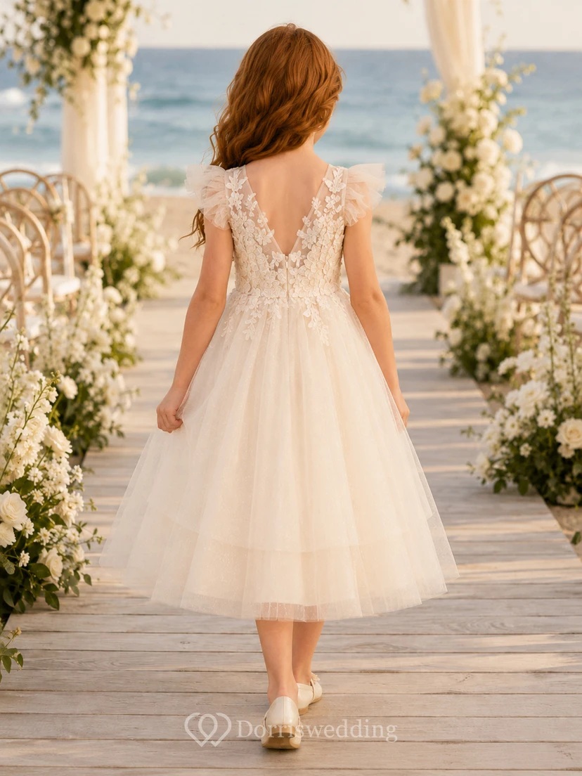 Champagnerfarbenes Tüll-Blumenmädchenkleid mit Spitzenkappenärmeln view 2