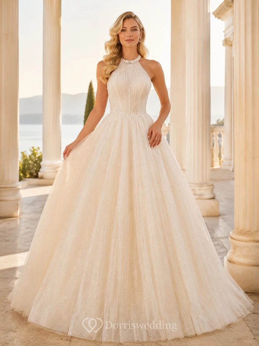 Vestido de novia largo hasta el suelo con escote halter y falda de tul plisada.