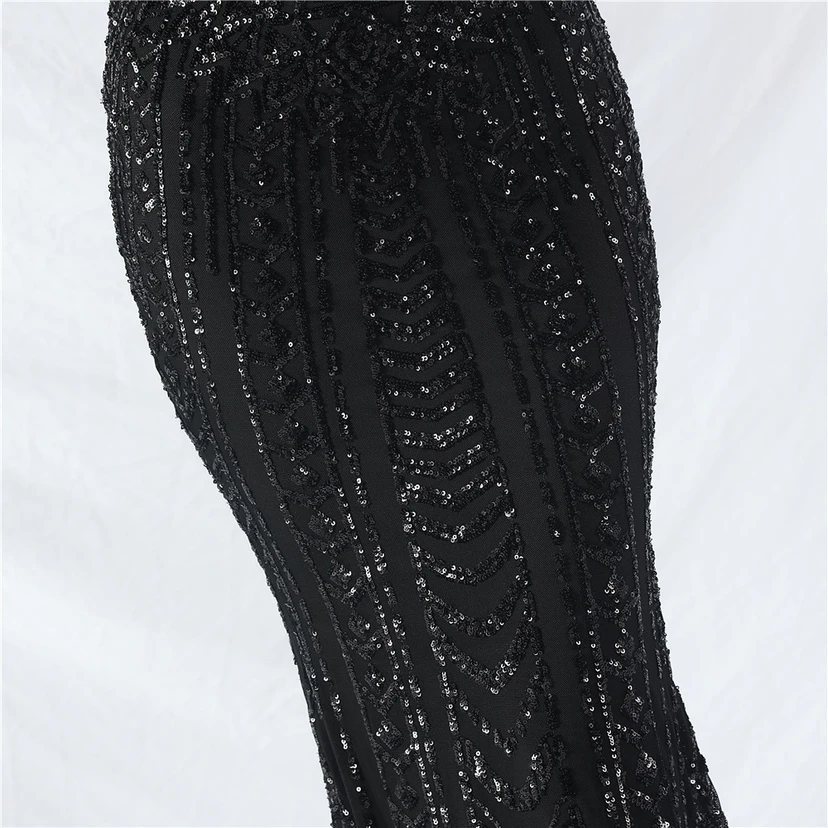 Robe de soirée haut de gamme ornée de perles florales et de plumes d'autruche. view 29