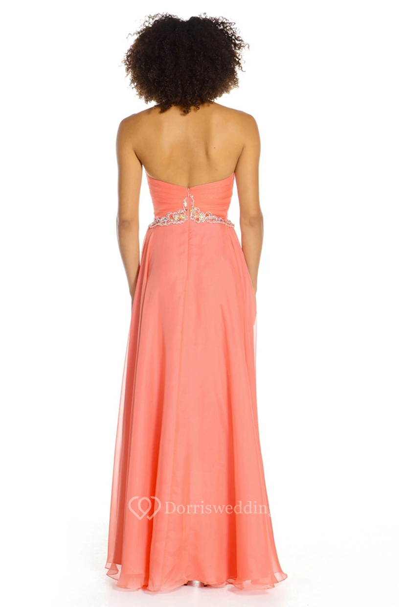Robe de bal en mousseline sans manches à décolleté cœur et ourlet croisé asymétrique view 2