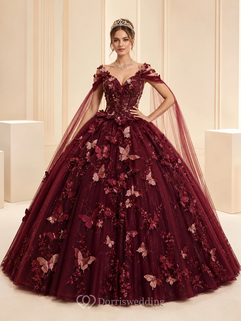Robe de bal de princesse bordeaux luxueuse à épaules dénudées et cape ornée de papillons, style quinceañera