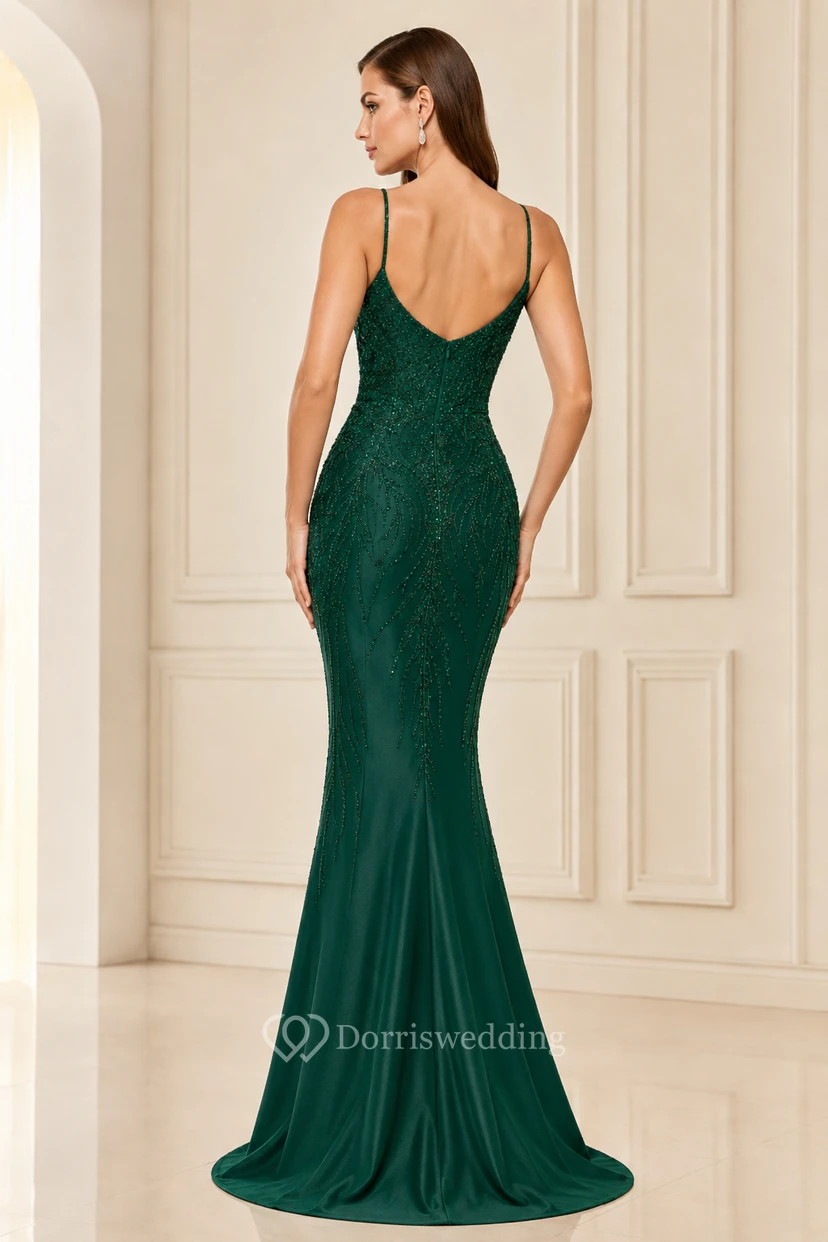 Vestido de fiesta de sirena verde oscuro con tirantes finos, lentejuelas y escote pronunciado. view 2