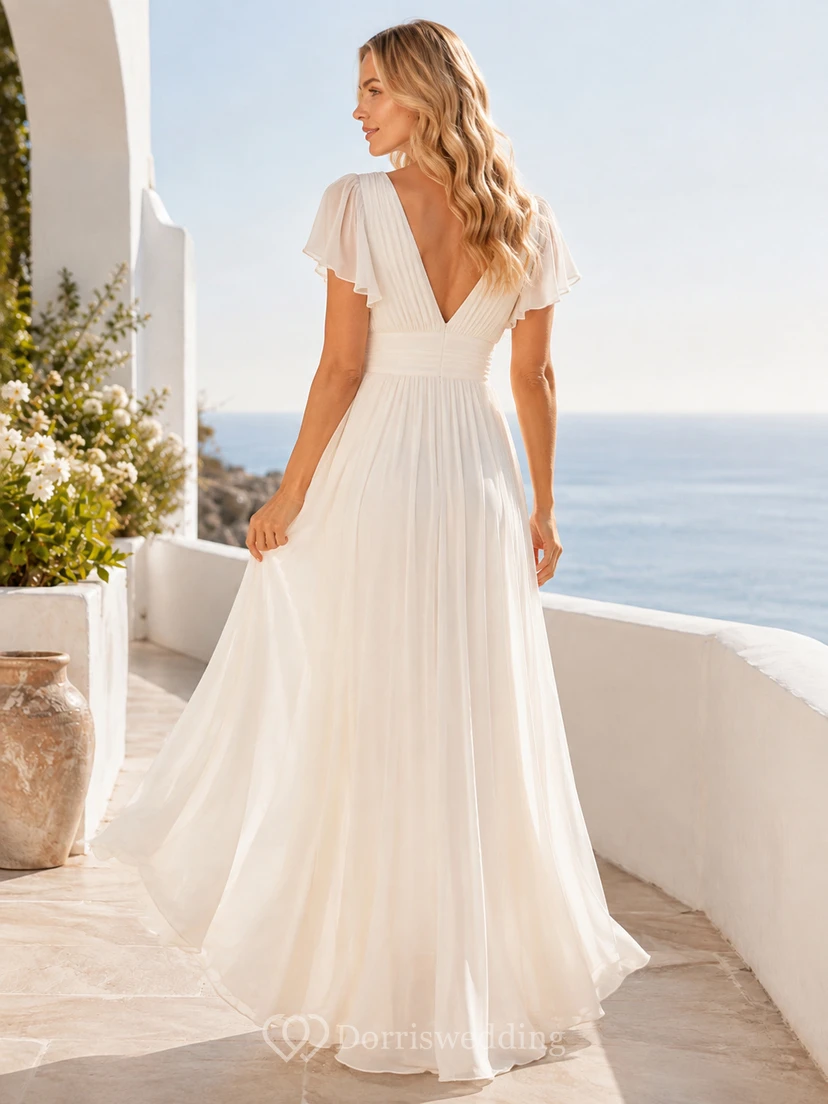 Robe de mariée bohème de plage en mousseline plissée à col en V et manches pétales, dos nu plongeant, style bohème. view 2