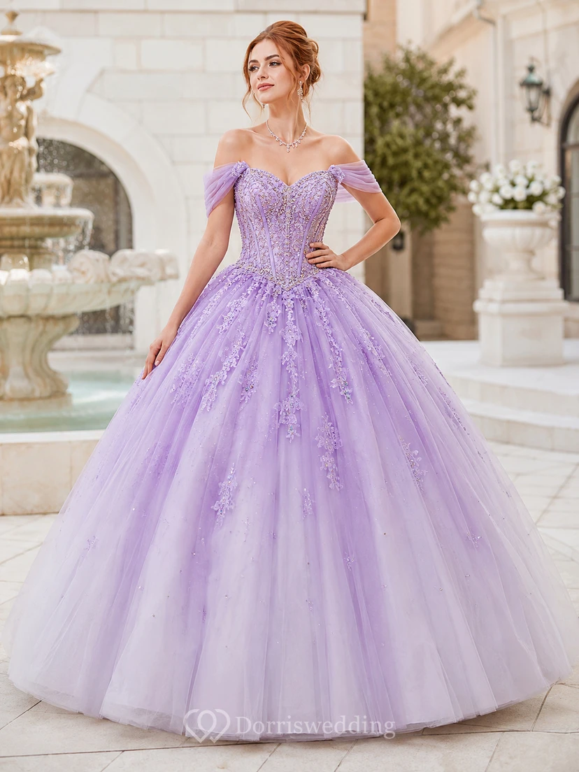 Robe de bal de princesse lilas de luxe, épaules dénudées, corset perlé, tulle pailleté, robe de bal de quinceañera en tulle pailleté, ornée de perles.