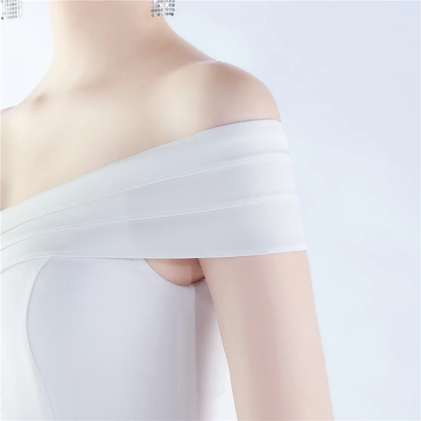 Klassisches langes Abendkleid aus Satin mit One-Shoulder-Ausschnitt view 53