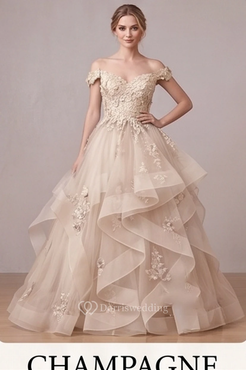 Robe de bal brodée bleu clair à épaules dénudées view 5