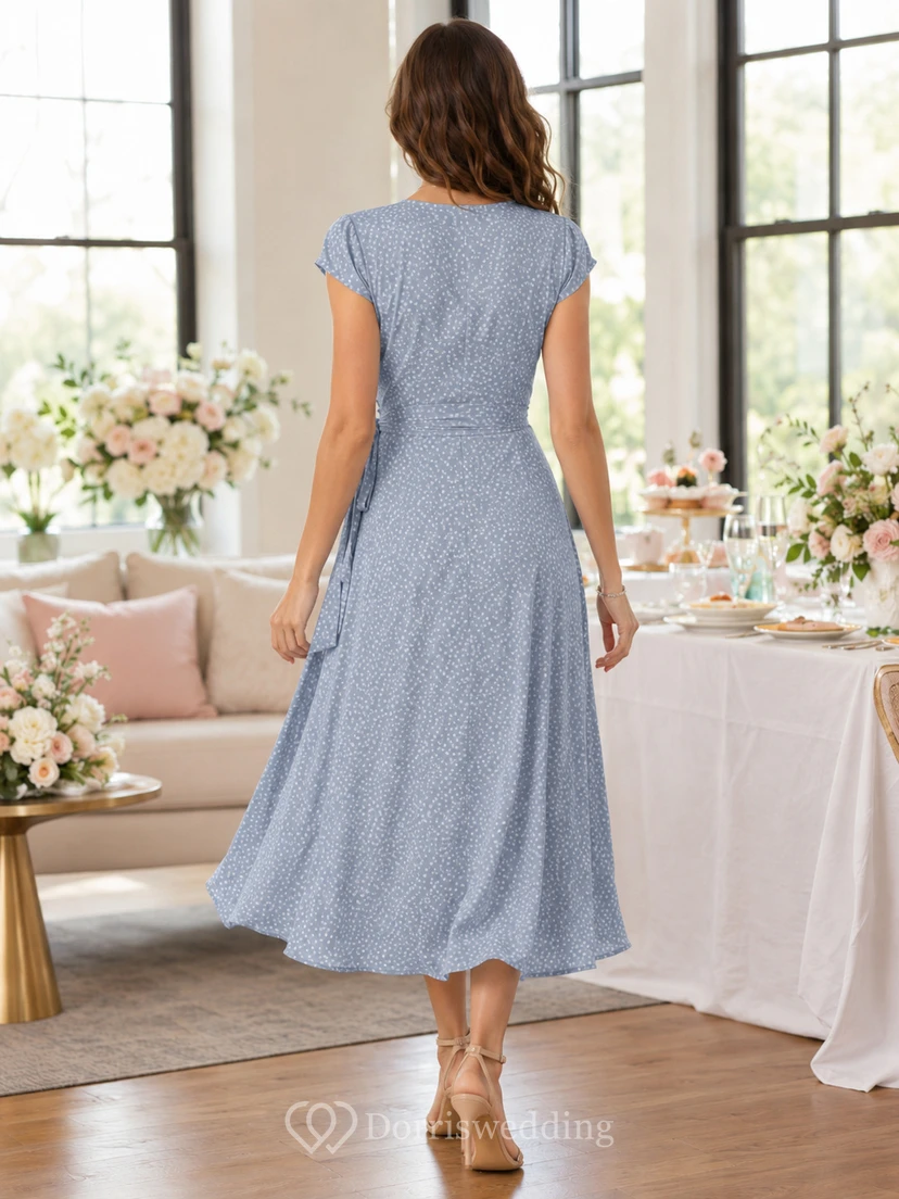Robe midi bleue imprimée à manches cache-cœur, idéale pour l'allaitement view 2
