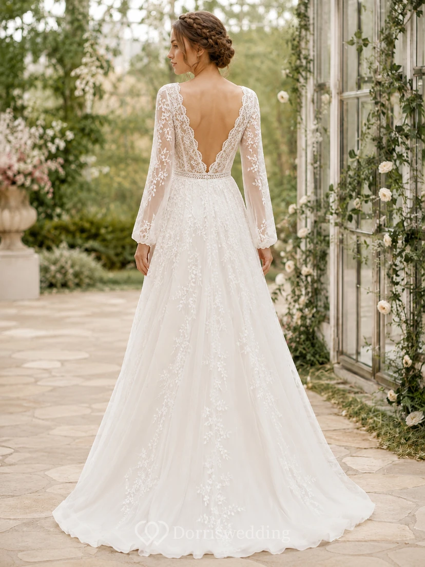 Robe de mariée bohème à col en V, manches illusion en dentelle, tulle, coupe trapèze et traîne view 2
