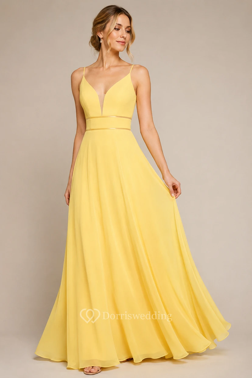 Robe de demoiselle d'honneur longue en mousseline, coupe trapèze, col en V, sans bretelles, ornée d'un ruban et d'un décolleté en V plongeant. view 4