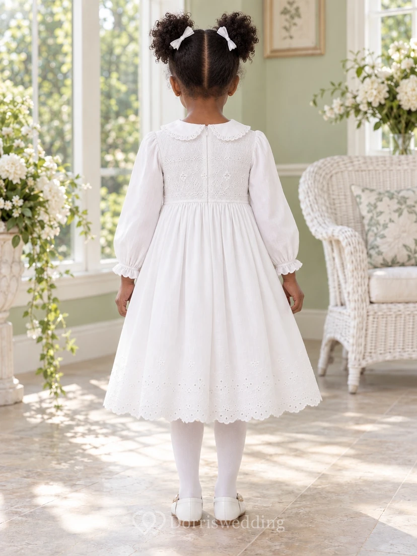 Vestido de niña de flores blanco de manga larga, corte en A, con encaje, mangas abullonadas y cuello Peter Pan festoneado. view 2