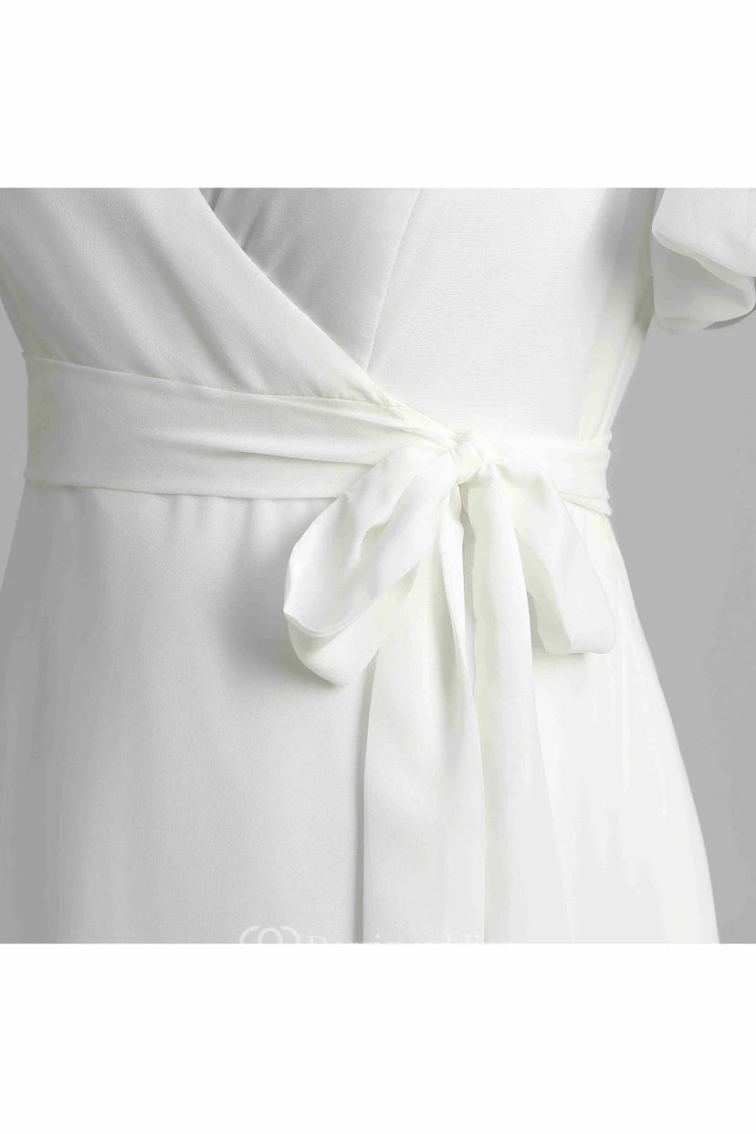 Robe de mariée trapèze à manches courtes bouffantes view 7