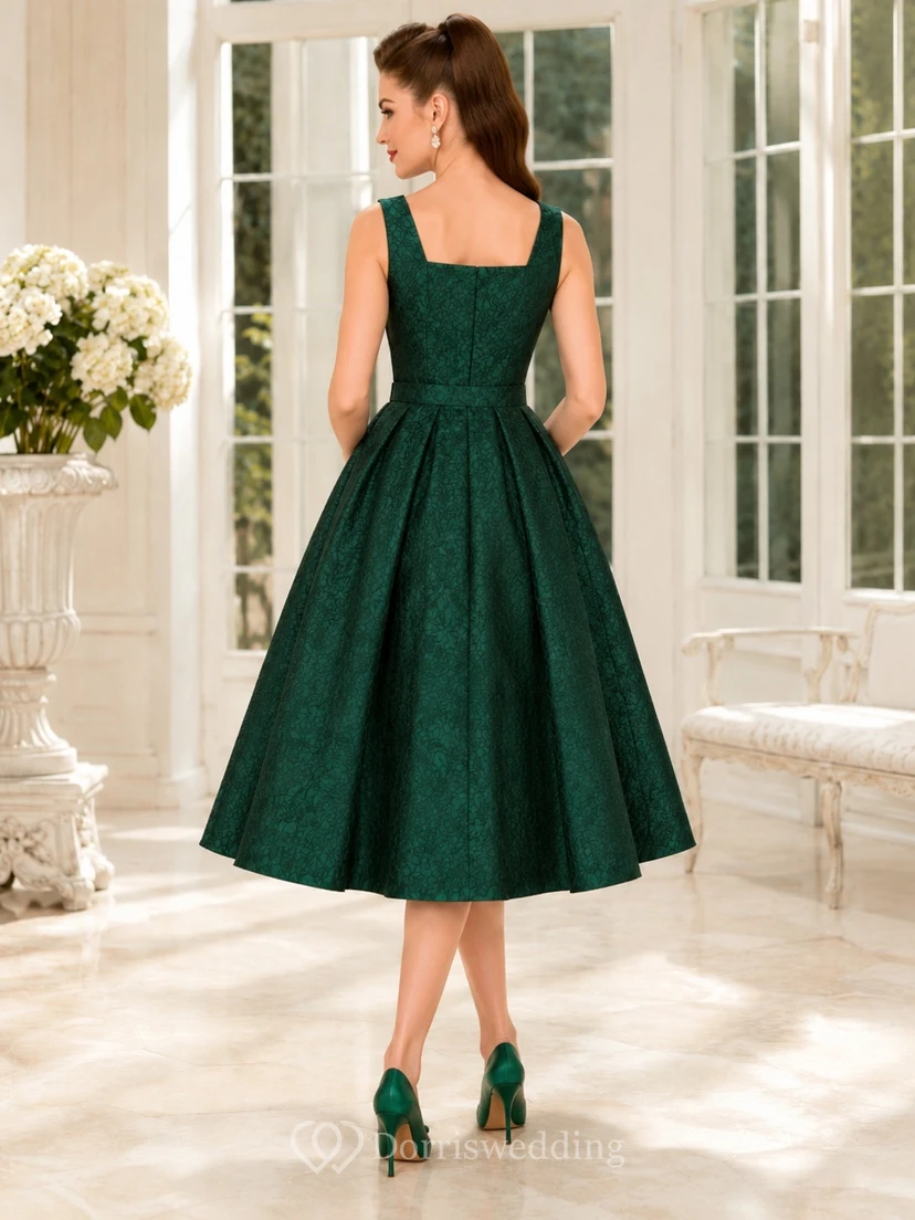 Vintage dunkelgrünes, teelanges Brokat-Cocktailkleid im Stil der 1950er Jahre mit eckigem Ausschnitt und A-Linien-Schnitt view 2
