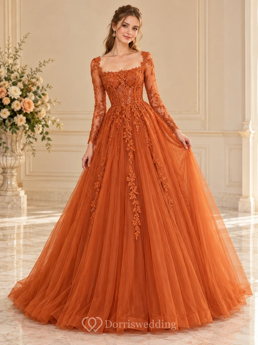 Robe de bal orange brûlé à col carré et manches longues en dentelle