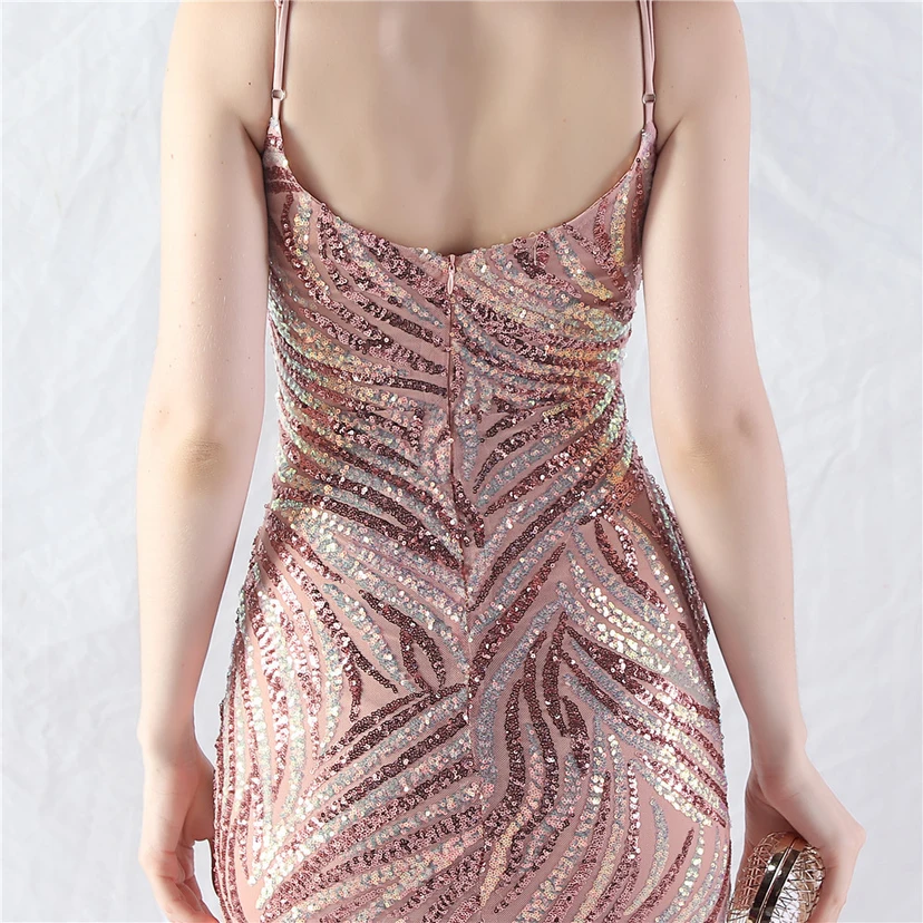 Paillettenbesetztes Abendkleid aus Netzstoff und Trägern view 34
