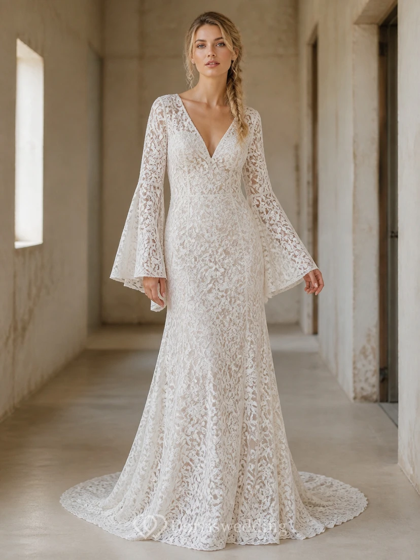 Vestido de novia bohemio de corte recto con escote en V y mangas largas hasta el suelo.
