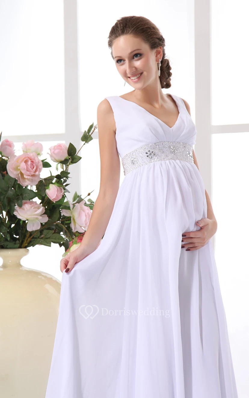 Robe en mousseline à col en V avec plis et ceinture view 3
