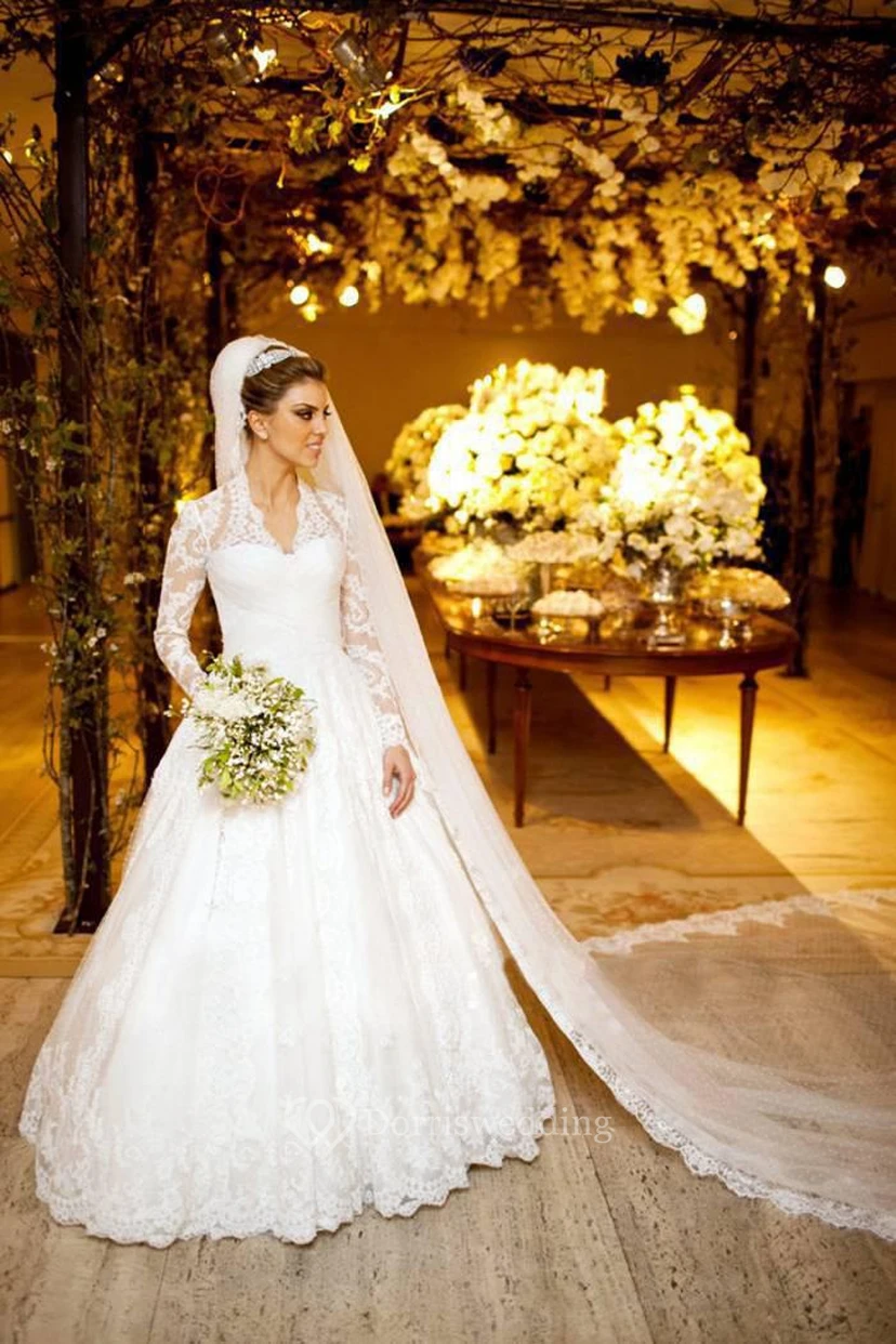 Elegant V-neck Long Sleeve Lace Wedding Dress Ball Gown