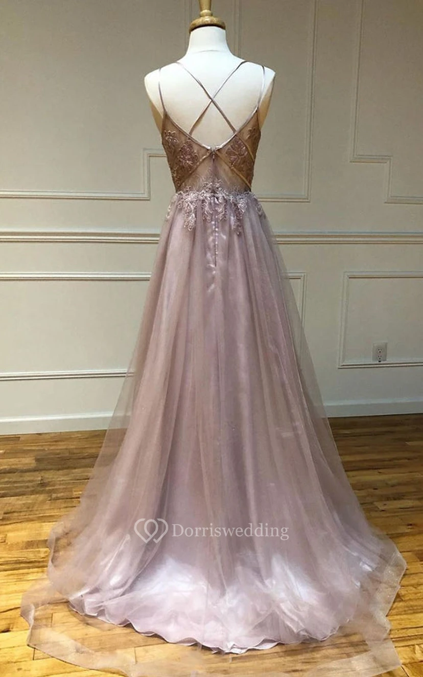 Robe de bal moderne sans manches en dentelle, coupe trapèze, longueur au sol, ornée d'appliqués view 2