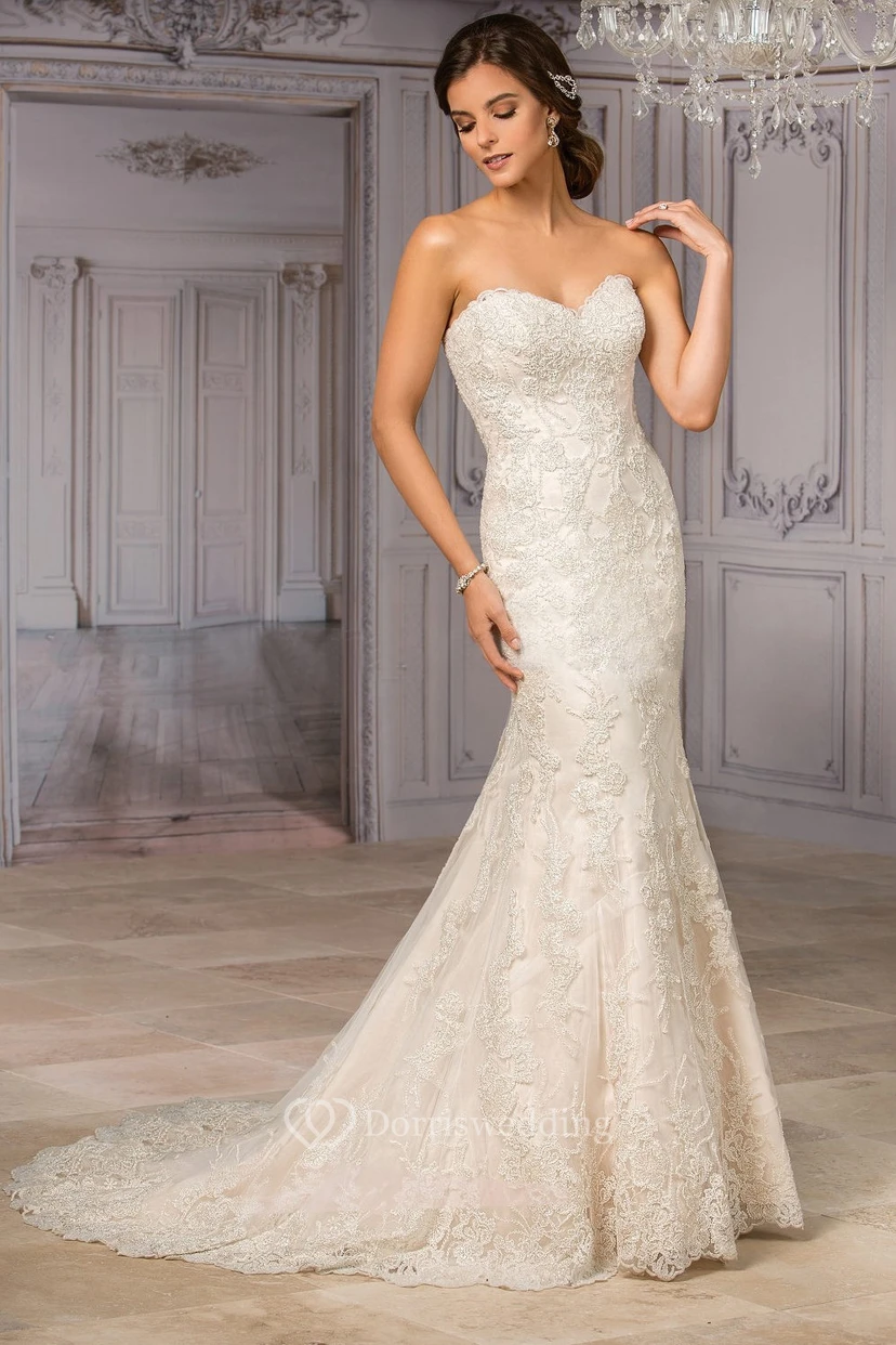 Brautkleid im Meerjungfrauenstil mit herzförmigem Ausschnitt, Applikationen und Falten