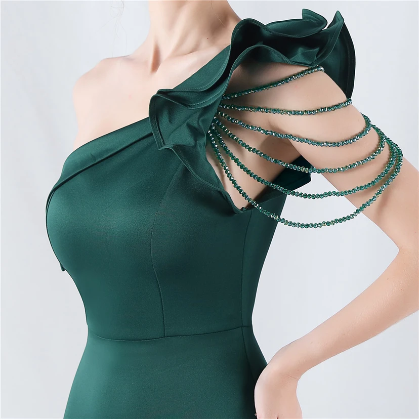 Vestido de noche con cuello oblicuo, hombros con estampado de hojas de loto, bordado artesanal y diamantes, ideal para la celebración de la reunión anual. view 18