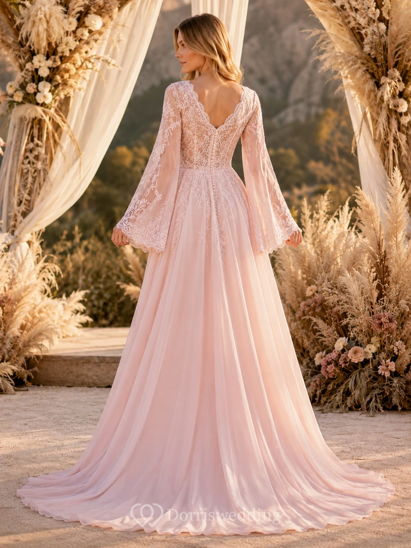 Brautkleid im Boho-Stil mit rosafarbenen Glockenärmeln und Spitzenoberteil view 2