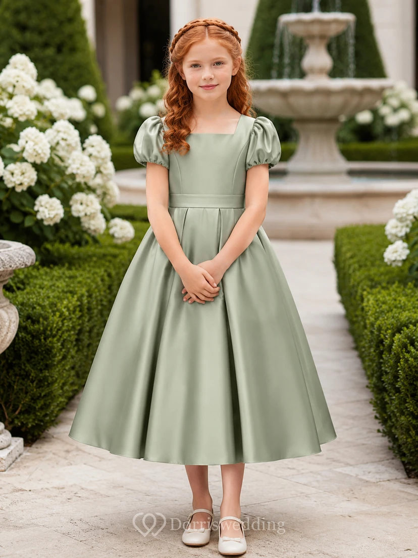 Robe moderne mi-longue trapèze en satin sauge, manches bouffantes, col carré, style demoiselle d'honneur
