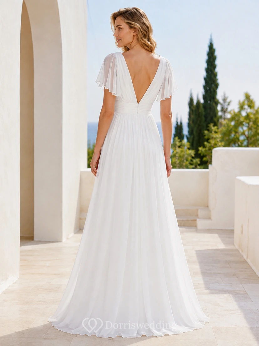 Robe de mariée romantique en mousseline plissée, décolleté en V, manches pétales et coupe trapèze, style jardin view 2