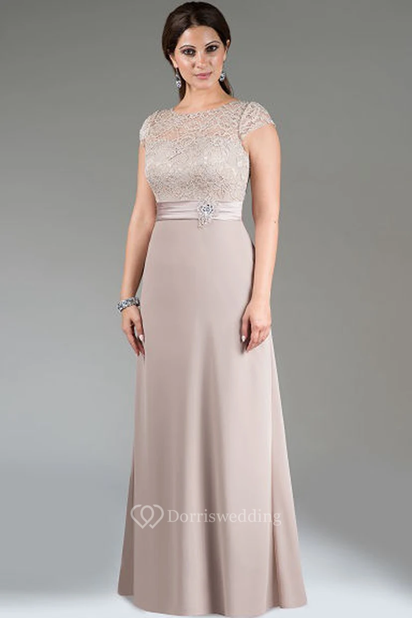Langes, bodenlanges A-Linien-Kleid mit Rundhalsausschnitt, kurzen Ärmeln, Spitzenoberteil und Kristallverzierungen an der Taille – perfekt für die Mutter der Braut.