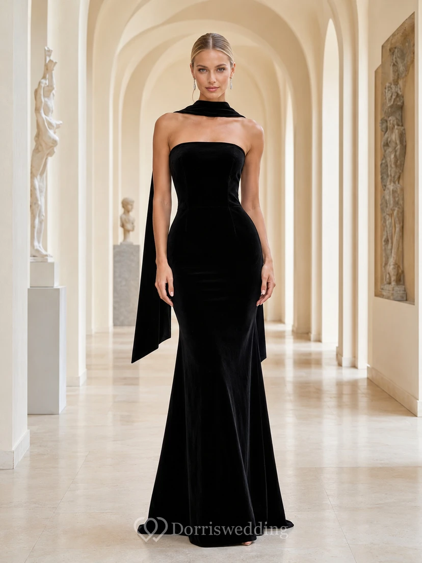 Vestido de invitada de lujo de terciopelo negro sin tirantes hasta el suelo con bufanda de museo