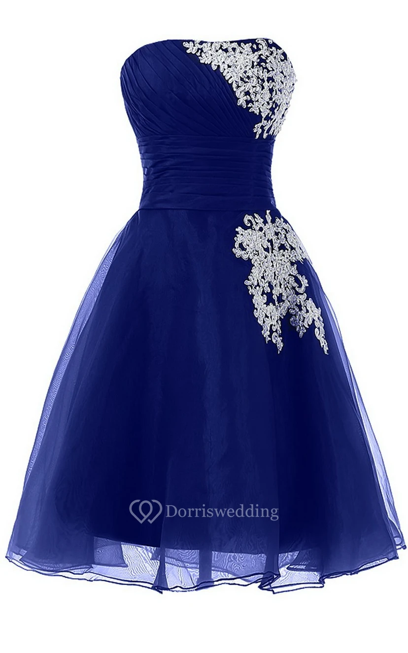 Robe de mariée bustier trapèze avec applications de dentelle view 7