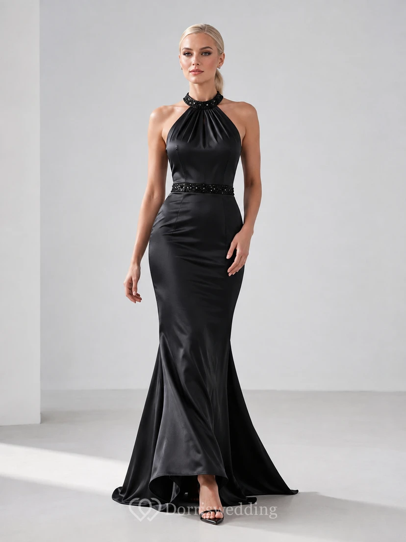 Robe de bal sirène en satin noir à col montant et perles, dos nu et longueur au sol