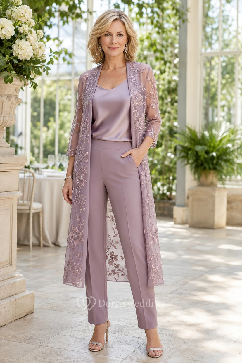 MOB Hosenanzug, malvenfarbener Satin-Spitzen-Jumpsuit, langärmelig, Rundhalsausschnitt, knöchellang, mit Jacke