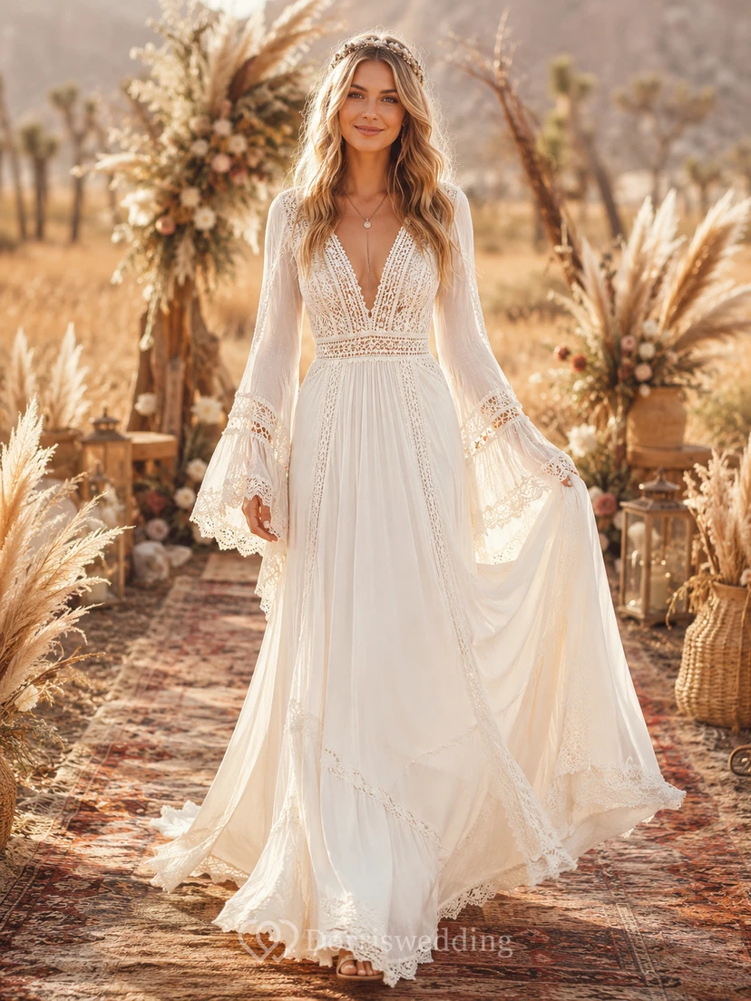 Robe de mariée bohème à manches cloche et col en V en dentelle, style festival