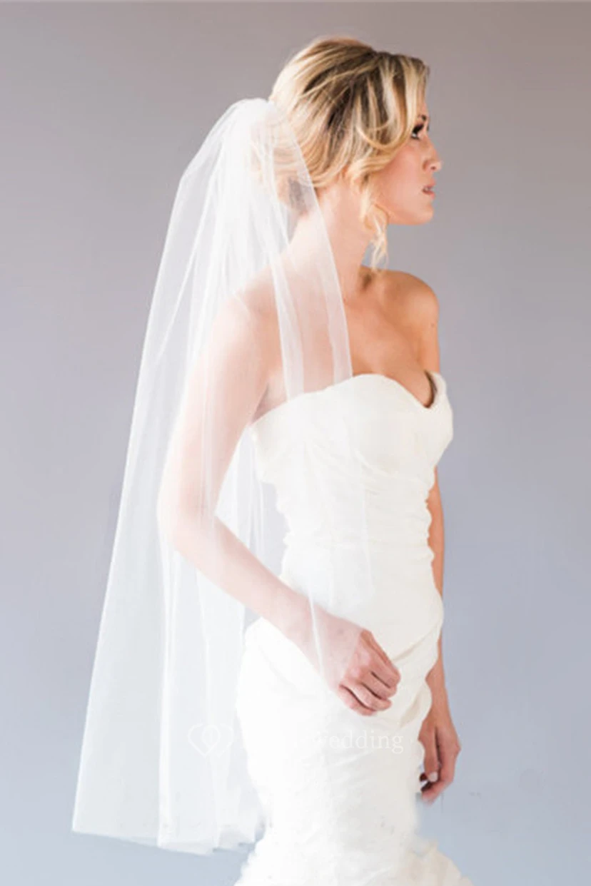 Simple Plain Tulle Single Layer Wedding Veil view 3