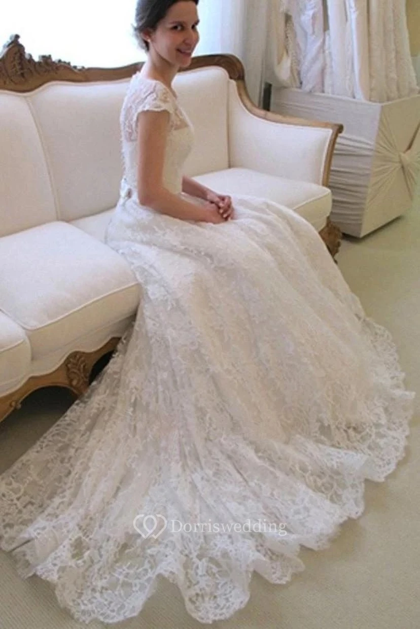 New Arrival Lace A-line Princess Modest Wedding Dresses With Cap Sleeves view 3