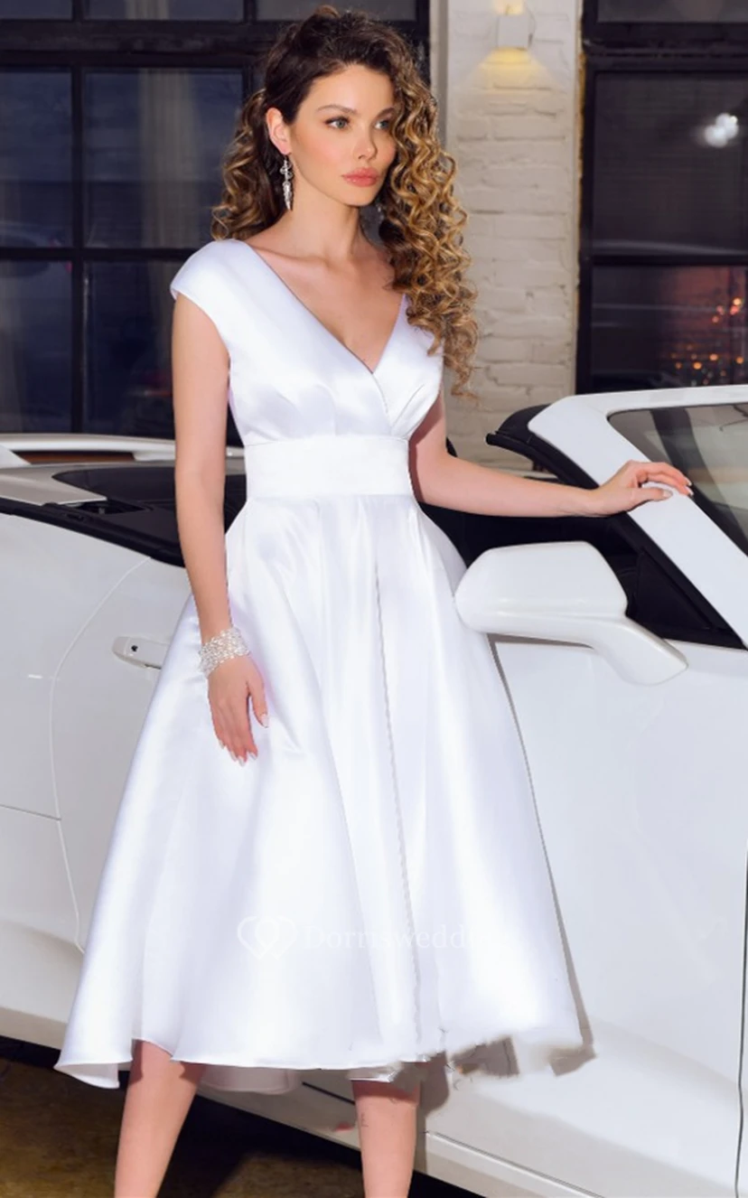 Vintage A-Linien-Brautkleid aus Satin mit V-Ausschnitt, Teelänge und Schärpe view 3