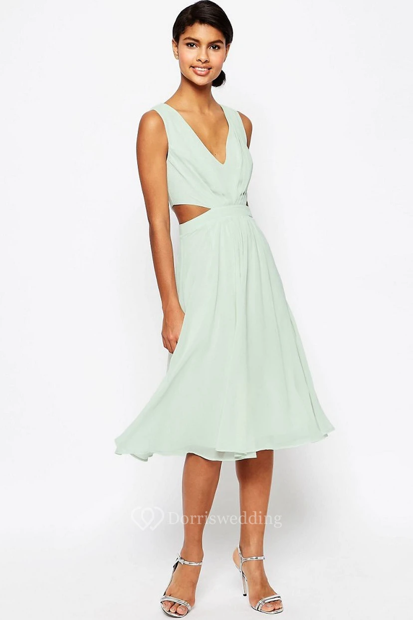 A-Line Sleeveless Scoop-Neck Beaded Knee-Length Tulle Bridesmaid Dress view 3