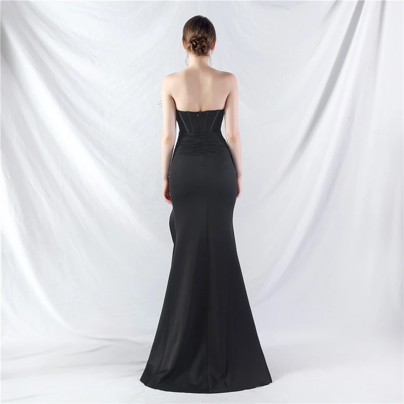 Fischgrätmusterweste, tailliertes Satinkleid mit Faltenwurf, handgefertigtes High-End-Abendkleid mit Straußenfedern view 24