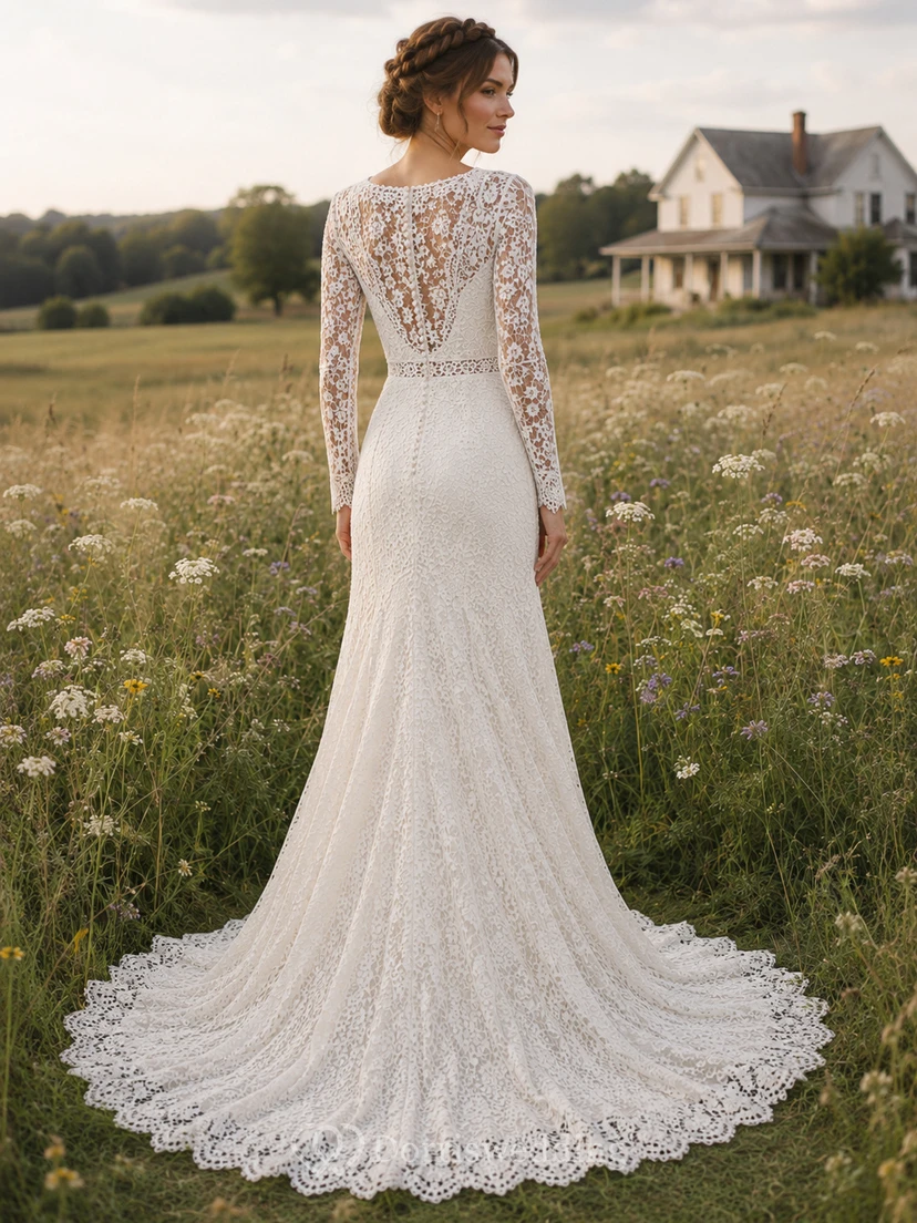 Robe de mariée champêtre en dentelle, coupe trapèze, col en V, manches longues, traîne chapelle view 2