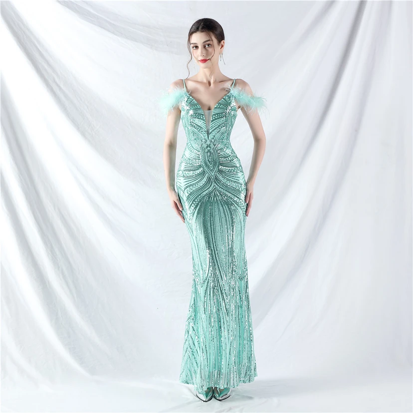 Vestido de noche con cuentas florales y plumas de avestruz elaboradas artesanalmente view 56