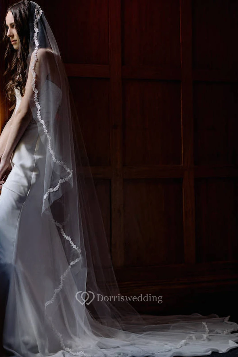  Simple Retro Lace Edge Bridal Veil With Long Tail view 2