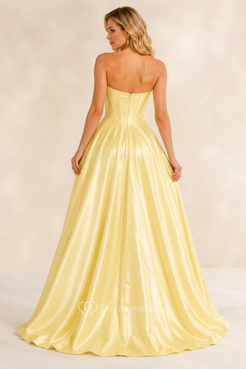 Ballkleid in Narzissengelb, Satin, A-Linie, trägerlos, herzförmiger Schnitt mit Schlitz, bodenlang view 2