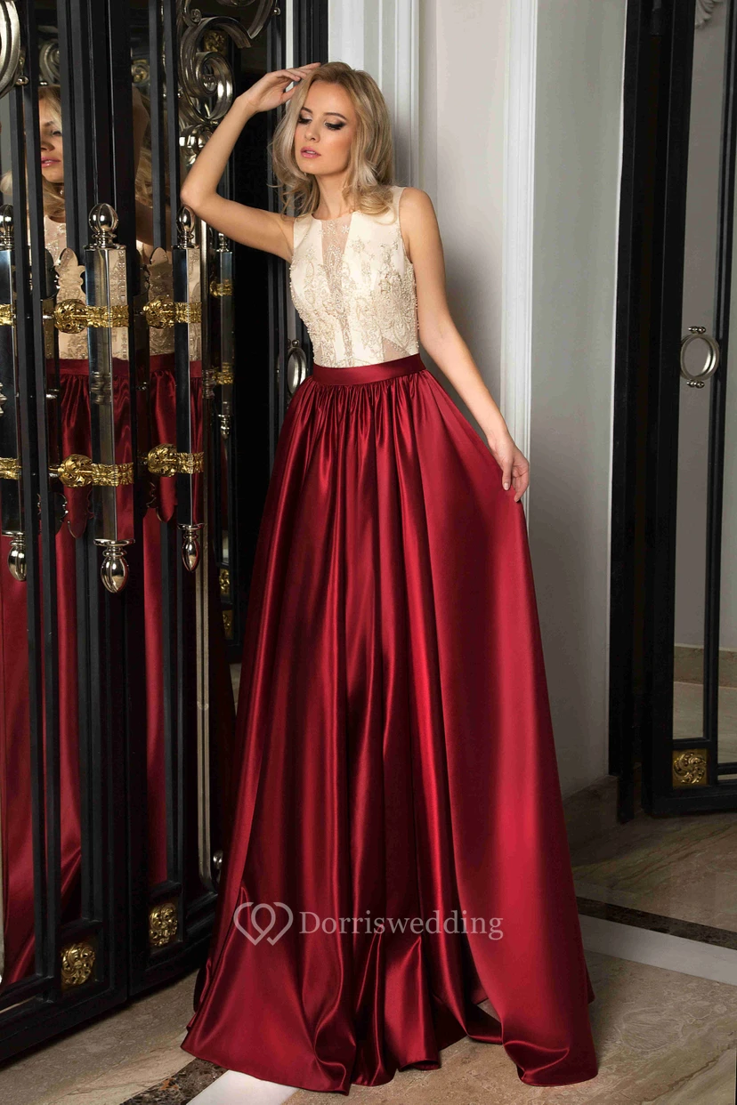 Robe de bal longue en satin, coupe trapèze, sans manches, décolleté rond, dos illusion et perles view 4